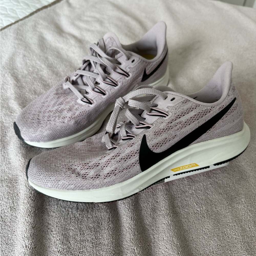Nike Women's NEW Air Zoom Pegasus 36 Platinum Violet (purple, black, white)